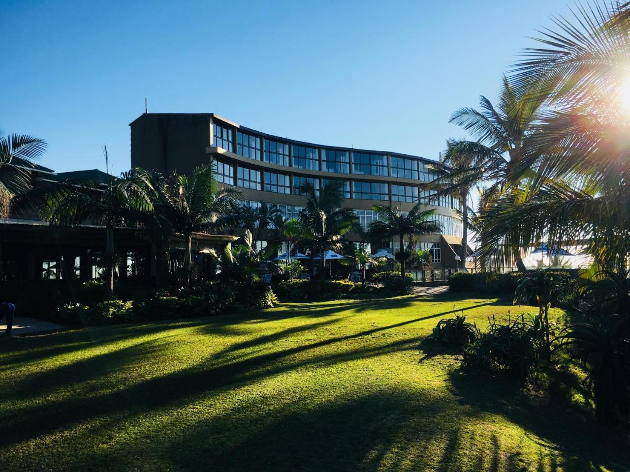 Salt Rock Hotel And Beach Resort Ballito Exterior foto